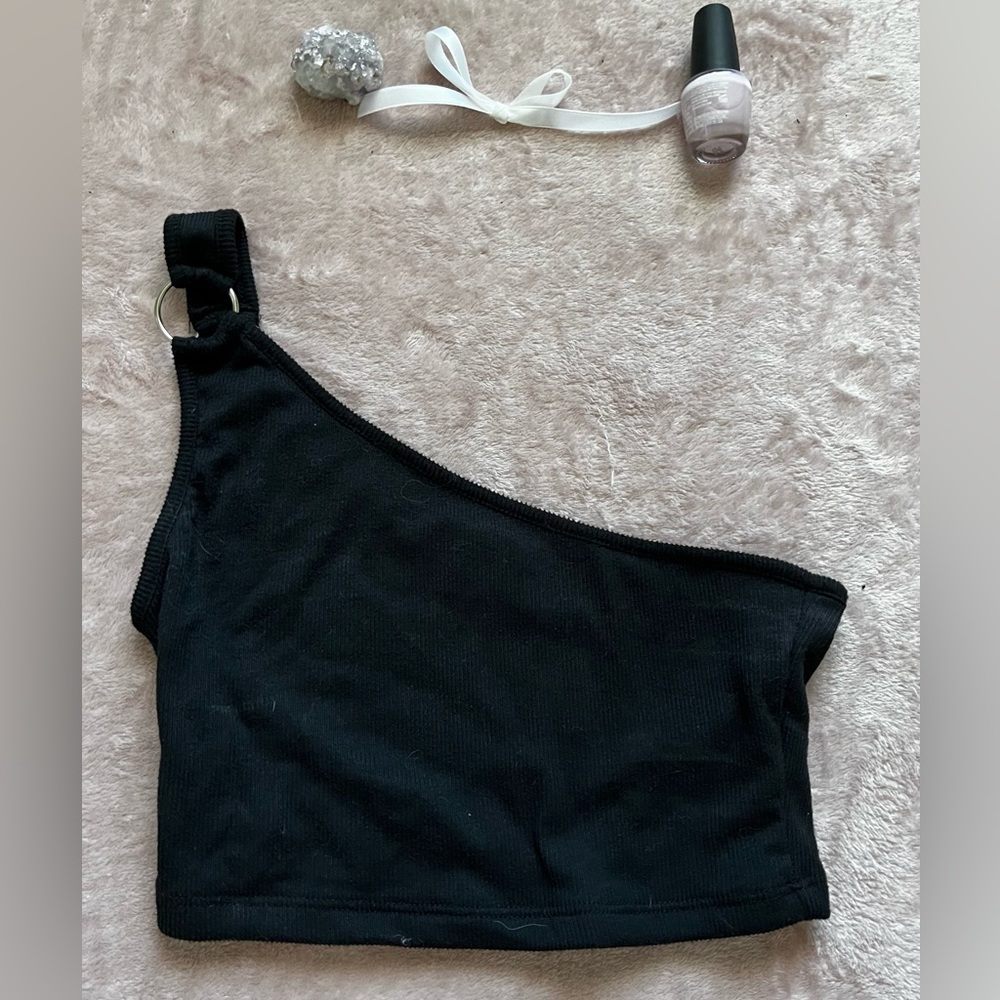 One strap Crop Top🖤⛓️ - Picture 2 of 2